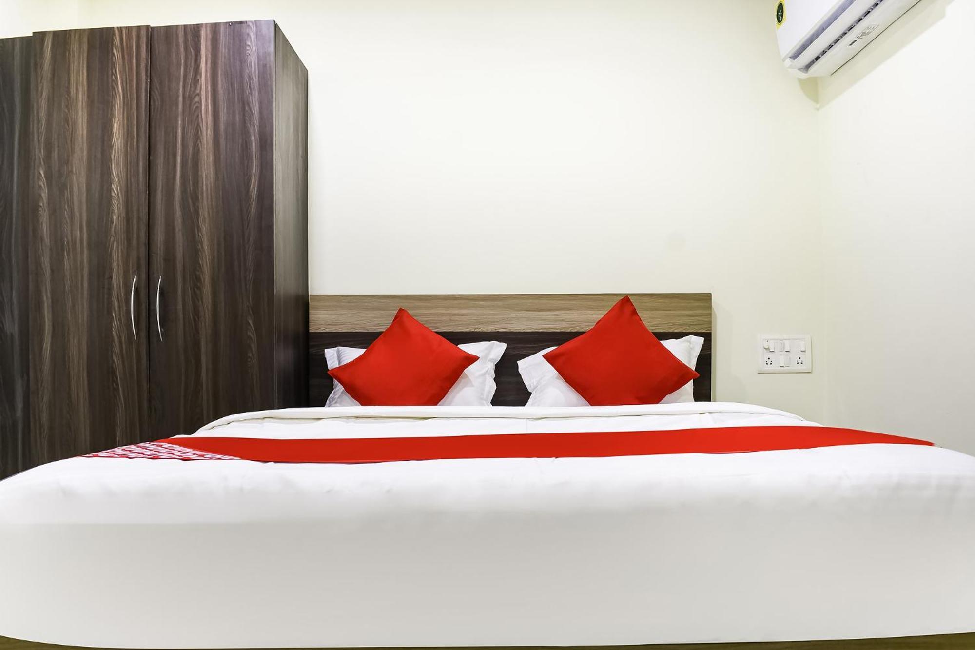 Hotel O S&H Residency Khandagiri Kültér fotó