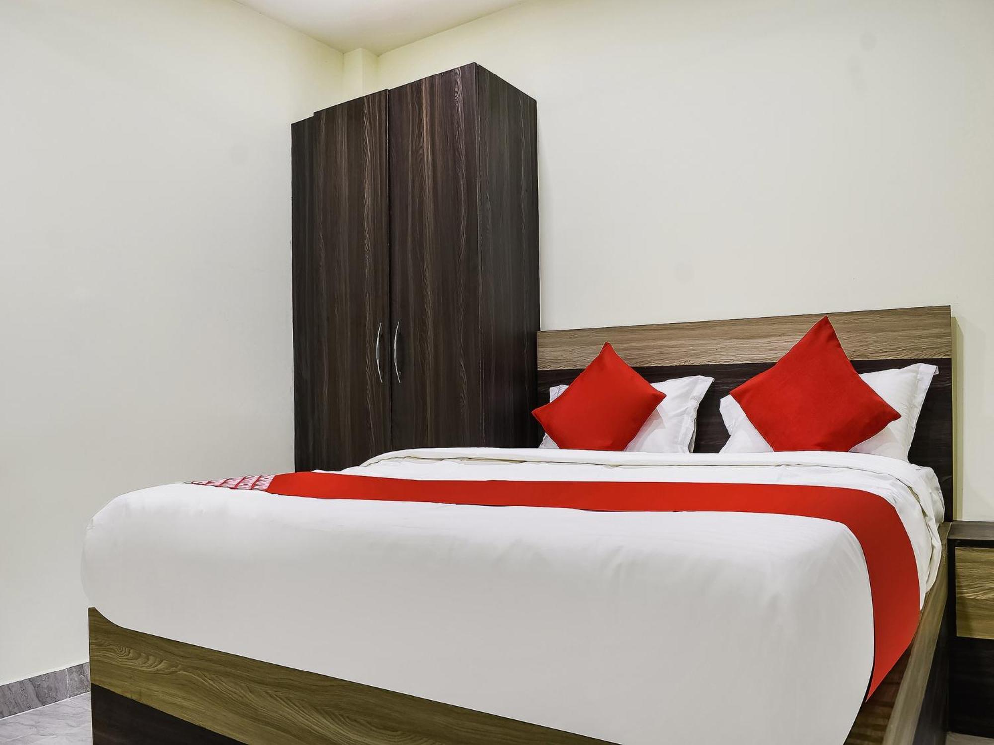 Hotel O S&H Residency Khandagiri Kültér fotó